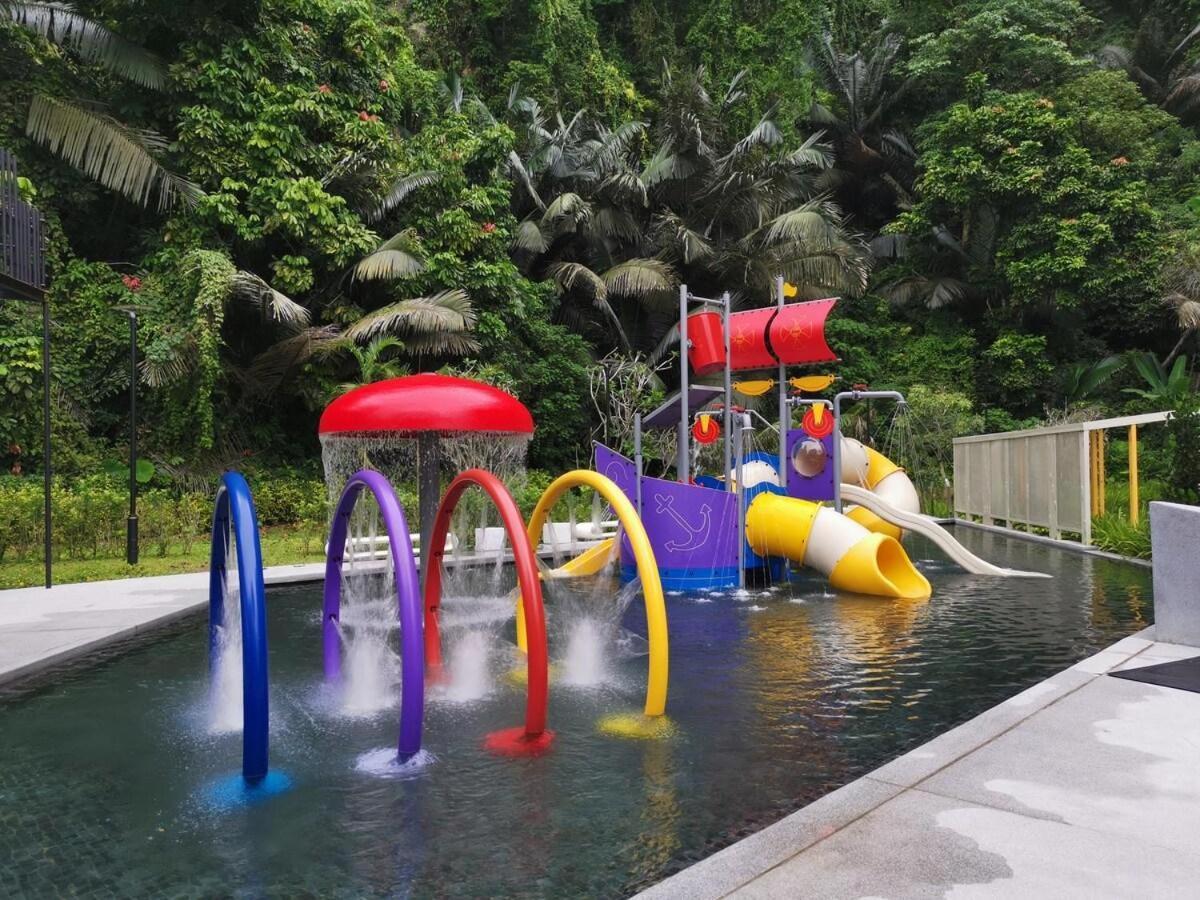 Ipoh Waterpark The Cove Premium Suites 7-13Pax By Iwh Exterior foto